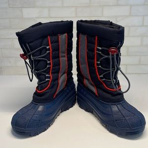 Crate Ridge Kids snow boot size 13